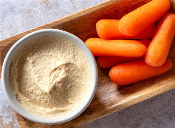 Can I lose weight eating carrots and hummus?