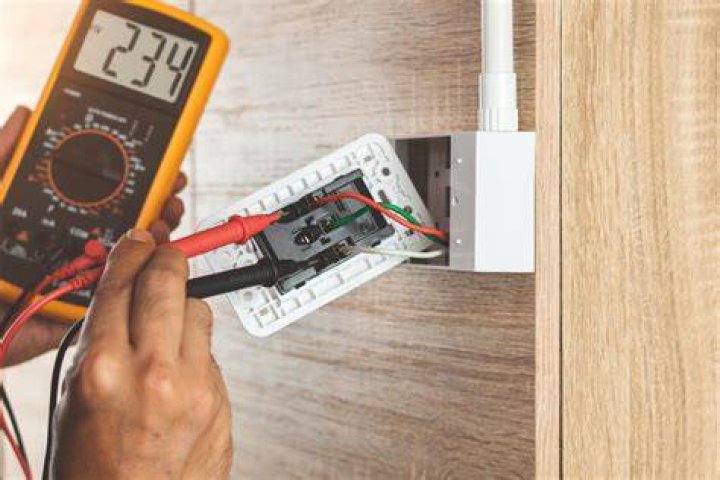 How do I test if a wire is live?