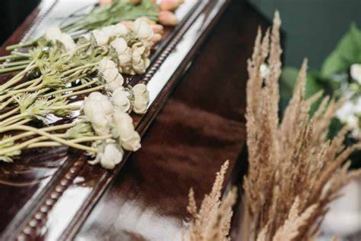 What can you put in a coffin for cremation?