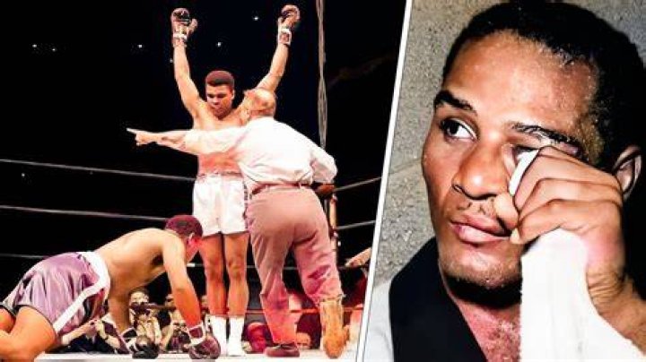 What was Ali's last fight?