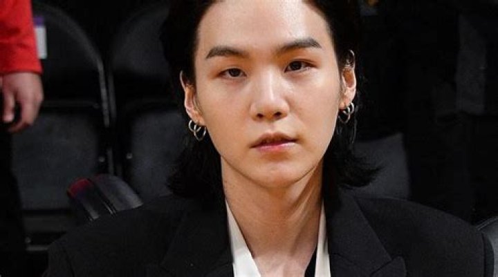 Who was kicked out of BTS?